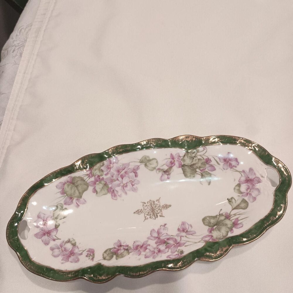 Unbranded Green and Purple Dinnerware